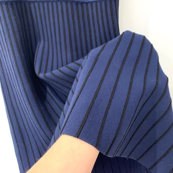 Banana Republic Navy Knit Aline Dress - Picture 4 of 4